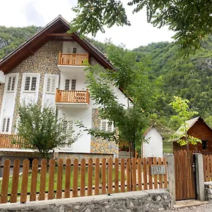 Bujtina Tinari Couette-café